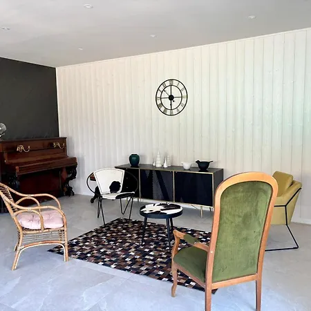 Дом отдыха Spacieux A Pres Du Lac, Sauna, Jeux, Proche Nature - Fr-1-589-801 *