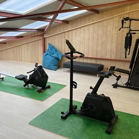 Spacieux A Pres Du Lac, Sauna, Jeux, Proche Nature - Fr-1-589-801 Дом отдыха *